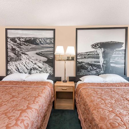 Super 8 By Wyndham Glendive Hotel ภายนอก รูปภาพ