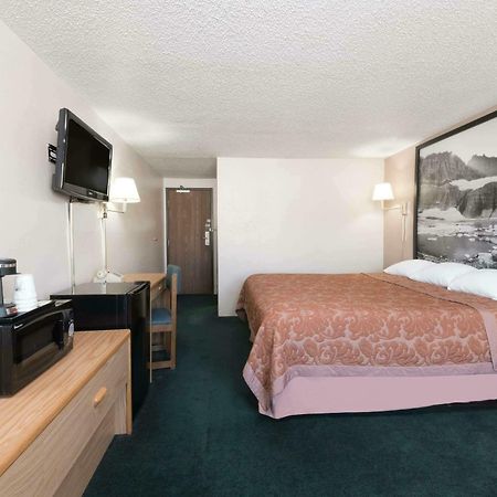 Super 8 By Wyndham Glendive Hotel ภายนอก รูปภาพ