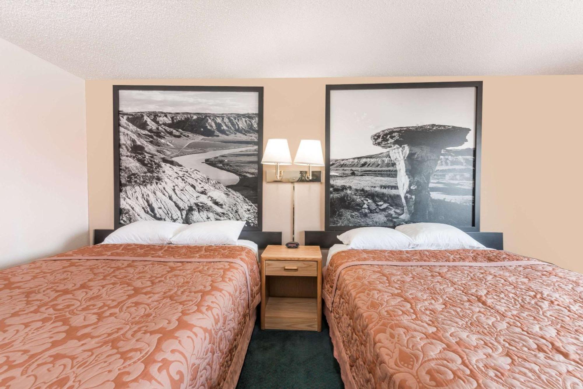 Super 8 By Wyndham Glendive Hotel ภายนอก รูปภาพ